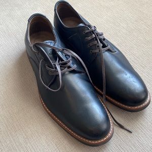 Black men’s dress shoes